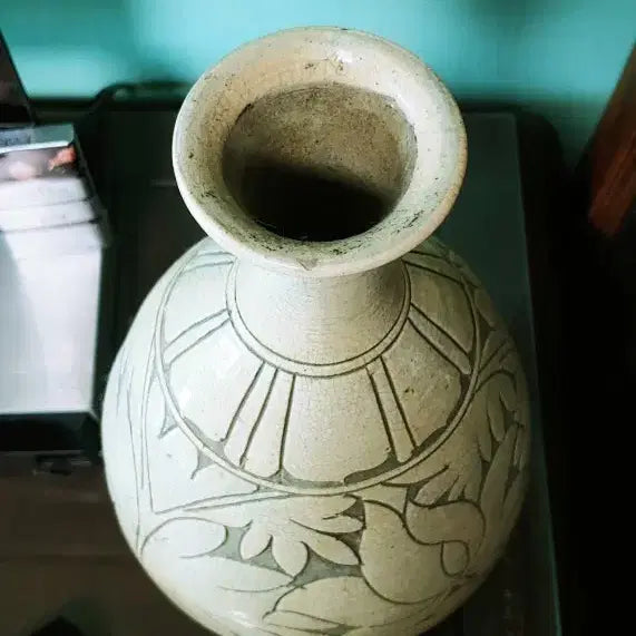 [BUNJANG] Celadon Porcelain with Peony Motif / 모란문박지 분청사기