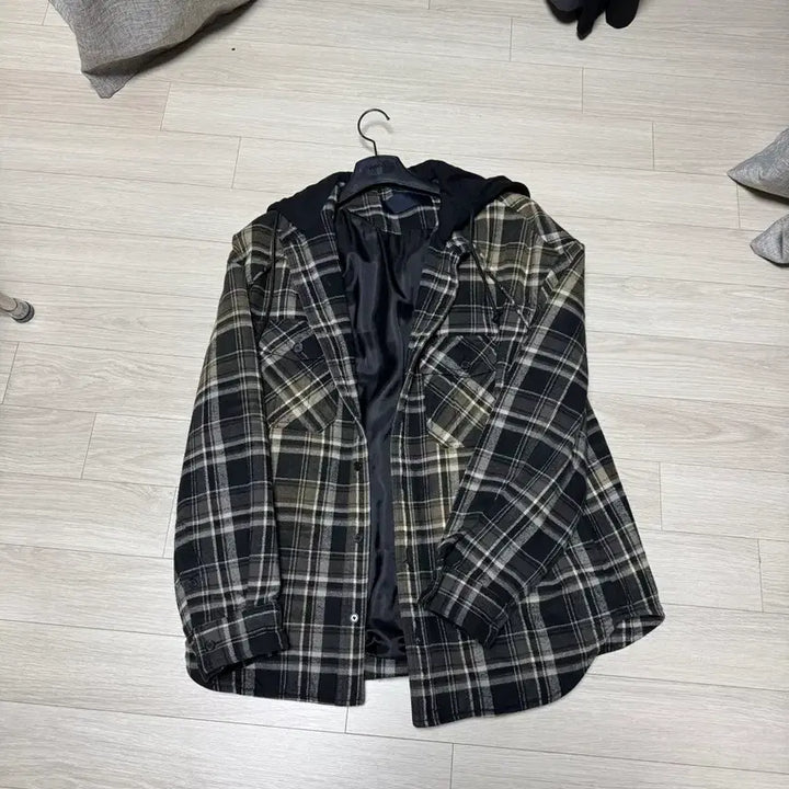 [BUNJANG] Juun.J Checkered Hoodie Shirt / 준지 24fw 체크 후드셔츠 46