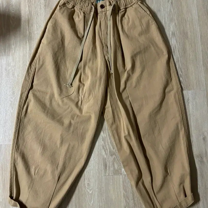 [BUNJANG] Beige Balloon Pants / 베이지 벌룬팬츠