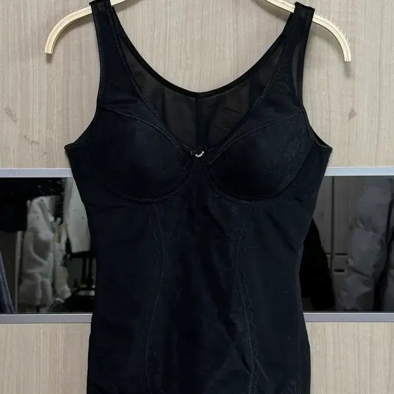 [BUNJANG] Luxense Shapewear Black 85B / 럭센스 보정속옷 블랙
