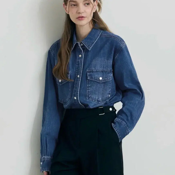 [SOLD OUT] [새상품] 드로우핏 우먼 슬림 라인 포켓 데님 셔츠 블루 M