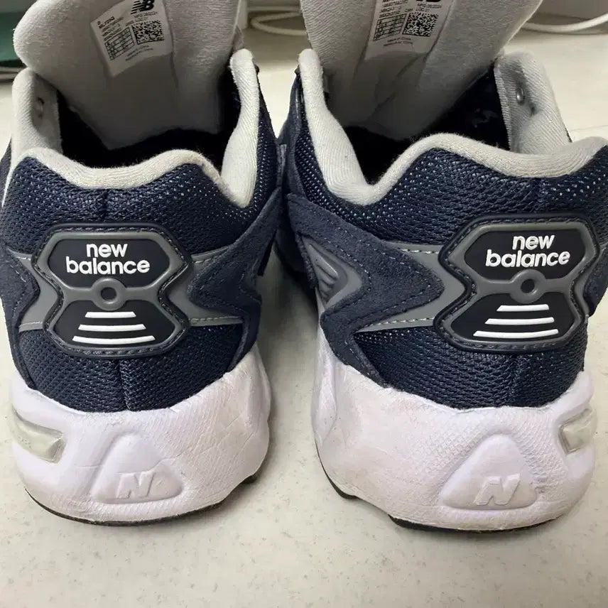 [BUNJANG] New Balance 725 Navy Sneakers (Size 270) / 뉴발란스 725 네이비 운동화 사이즈 270 맞아요