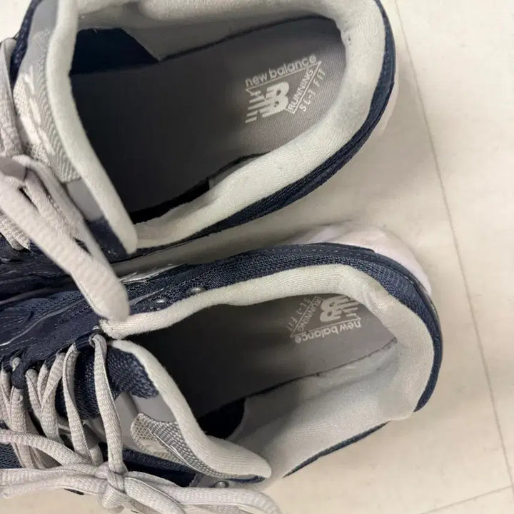 [BUNJANG] New Balance 725 Navy Sneakers (Size 270) / 뉴발란스 725 네이비 운동화 사이즈 270 맞아요