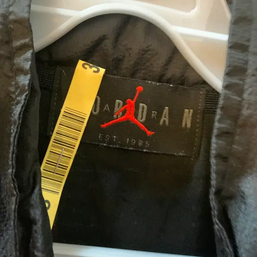 [BUNJANG] Jordan Black Windbreaker Jacket / 조던 블랙 바람막이 자켓