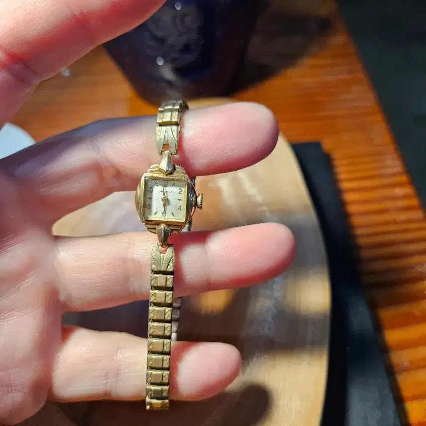[BUNJANG] Vintage Gold Watch / 카라벨 여성 수동 빈티지 금장 시계