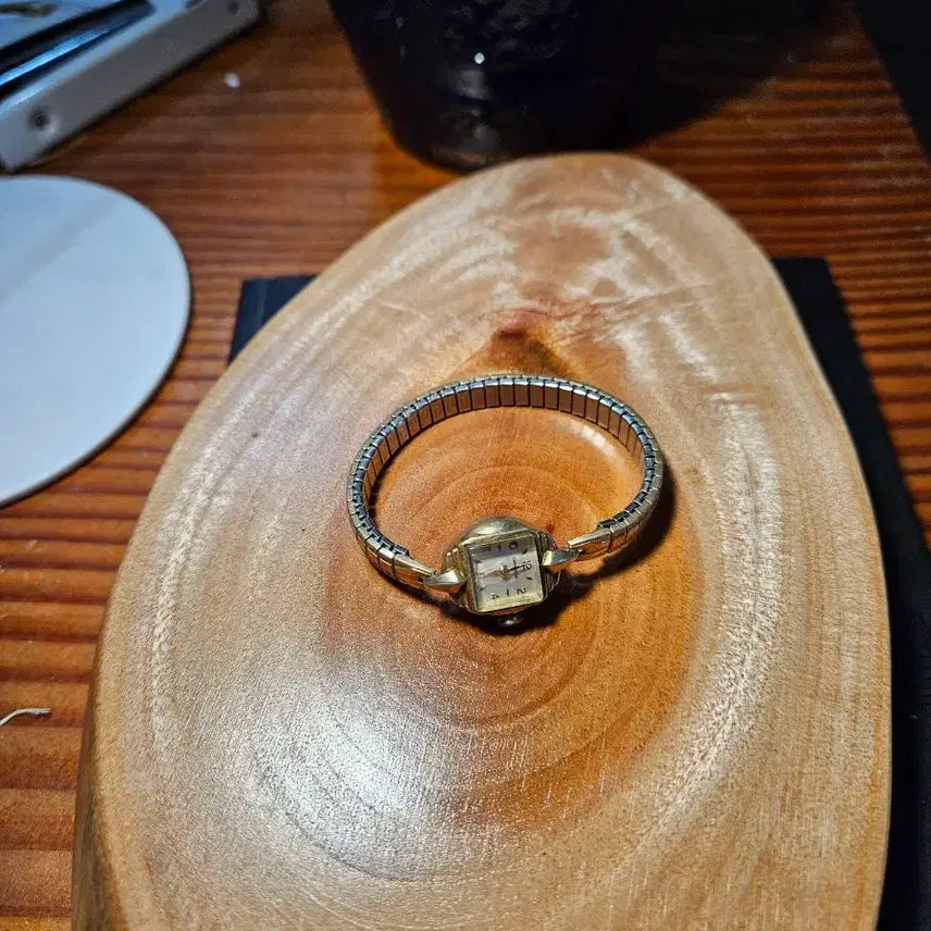 [BUNJANG] Vintage Gold Watch / 카라벨 여성 수동 빈티지 금장 시계