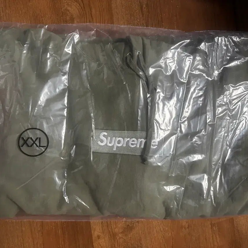 [SOLD OUT] 25fw 슈프림 박스로고 후드 라이트 올리브(새상품) XXL