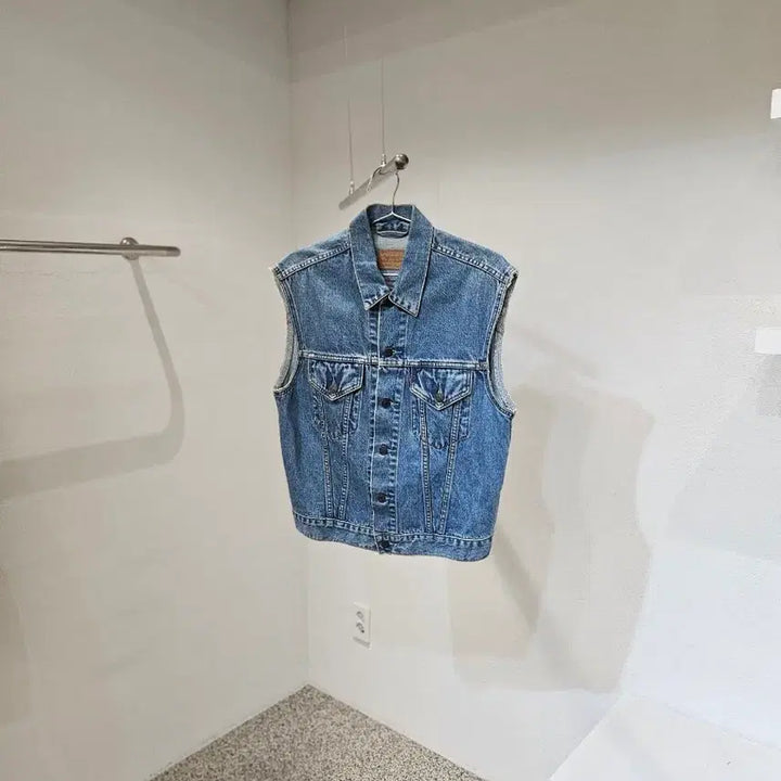 [BUNJANG] Levi's Denim Vest / 리바이스 데님 조끼 청베스트