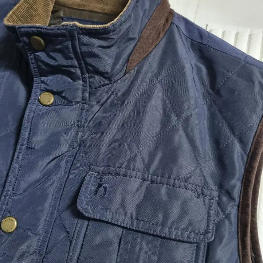 [BUNJANG] Hazzys Navy Quilted Vest Size 100 / 헤지스네이비 퀼팅 조끼 사이즈100