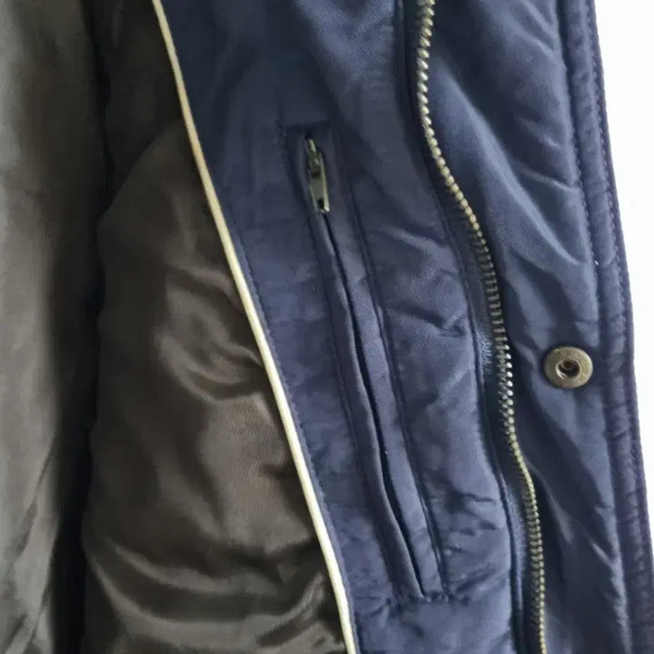 [BUNJANG] Hazzys Navy Quilted Vest Size 100 / 헤지스네이비 퀼팅 조끼 사이즈100