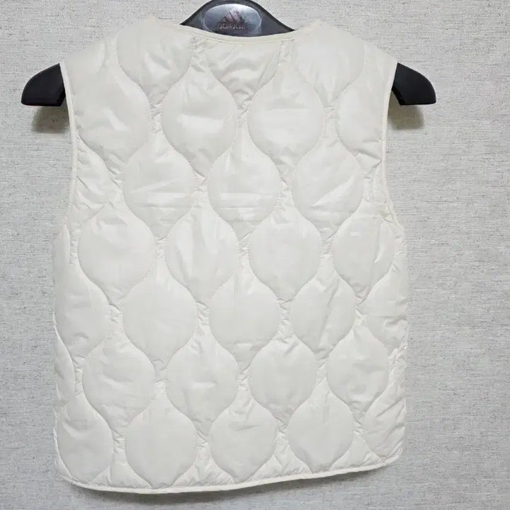 [BUNJANG] Ivory Quilted Vest / 아이보리 퀼팅 누빔 조끼