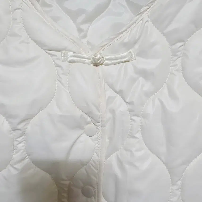 [BUNJANG] Ivory Quilted Vest / 아이보리 퀼팅 누빔 조끼