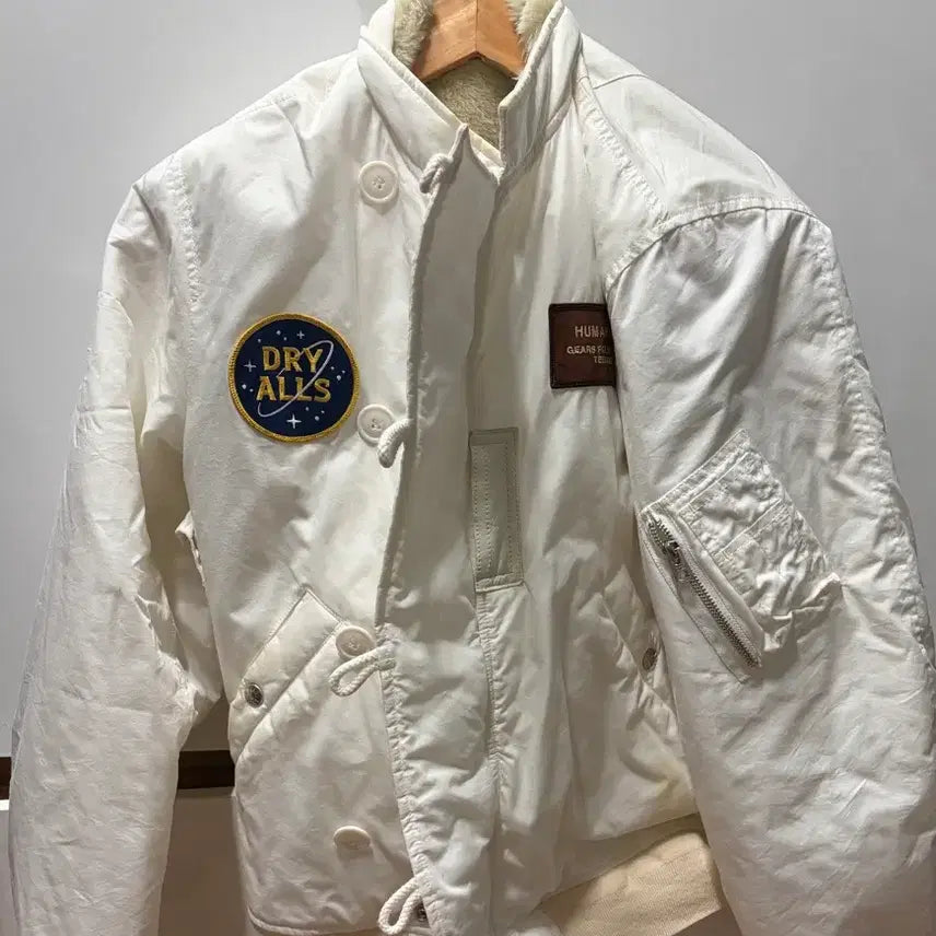 [BUNJANG] Human Made Bear Flight Jacket White L / 휴먼 메이드 베어 플라이트 자켓 화이트L