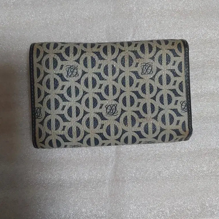 [BUNJANG] Louis Quatorze Pattern Wallet / 루이까또즈 반지갑 패턴 중지갑