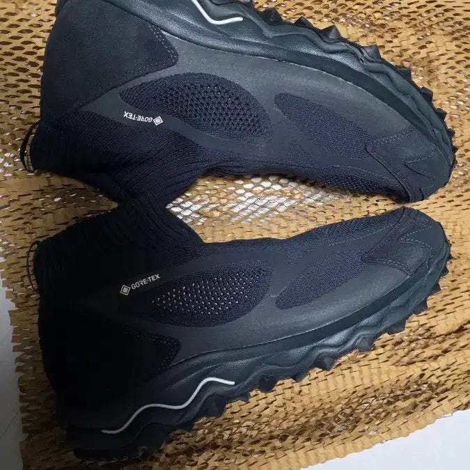 [BUNJANG] Mizuno Nonnative Gore-Tex Black Shoes (Size 280) / (280사이즈)미즈노 논네이티브 고어텍스 블랙 (신발only,박스X)