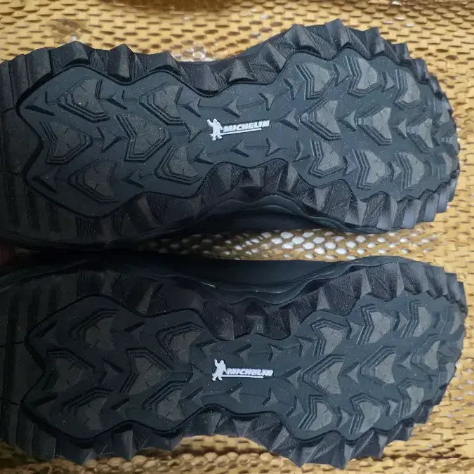 [BUNJANG] Mizuno Nonnative Gore-Tex Black Shoes (Size 280) / (280사이즈)미즈노 논네이티브 고어텍스 블랙 (신발only,박스X)