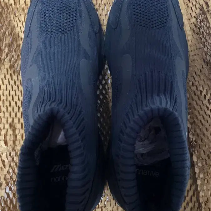 [BUNJANG] Mizuno Nonnative Gore-Tex Black Shoes (Size 280) / (280사이즈)미즈노 논네이티브 고어텍스 블랙 (신발only,박스X)