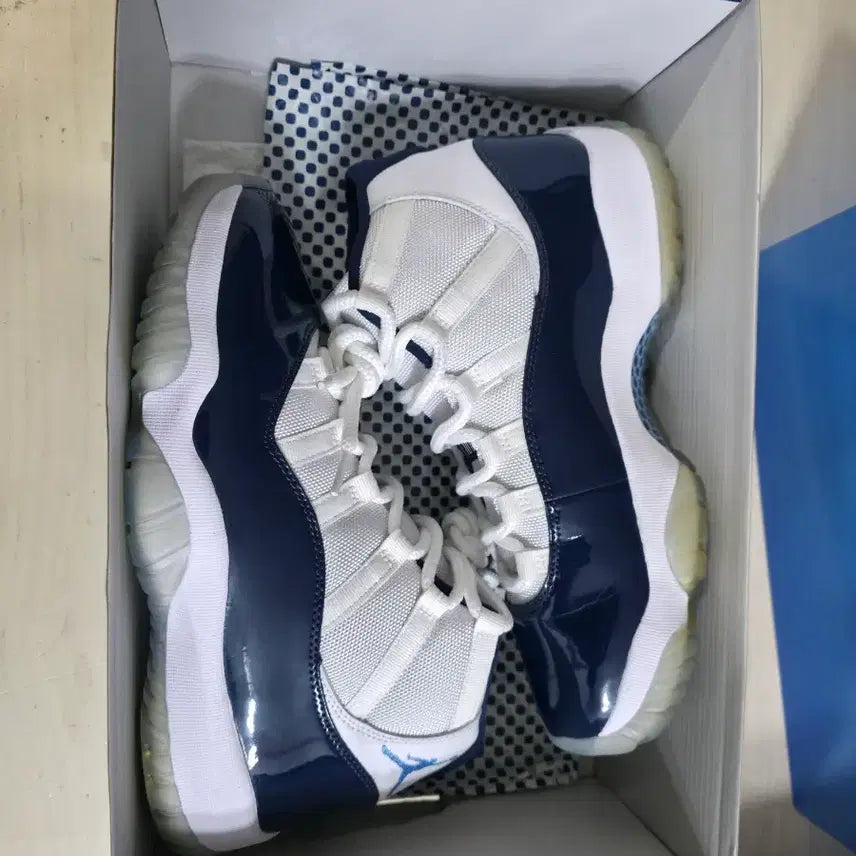 [BUNJANG] Jordan 11 Win Like 82 / 조던11 윈라이크82