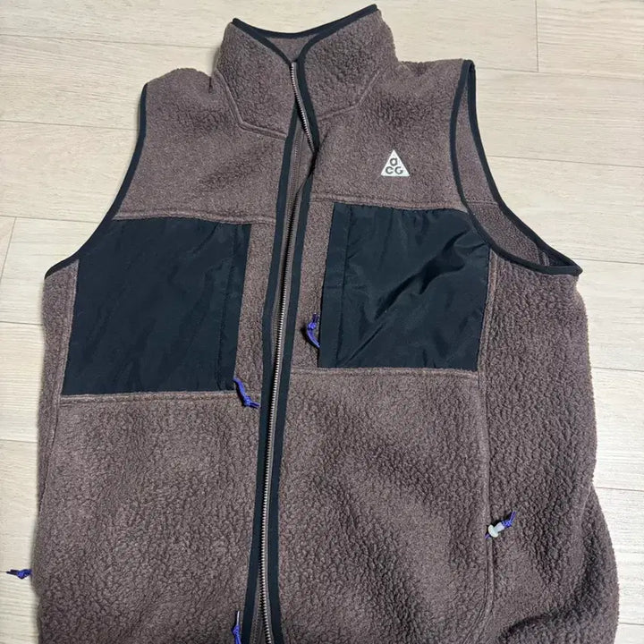 [BUNJANG] Nike ACG Arctic Wolf Vest Baroque Brown / 나이키 ACG 아크틱 울프 베스트 바로크 브라운