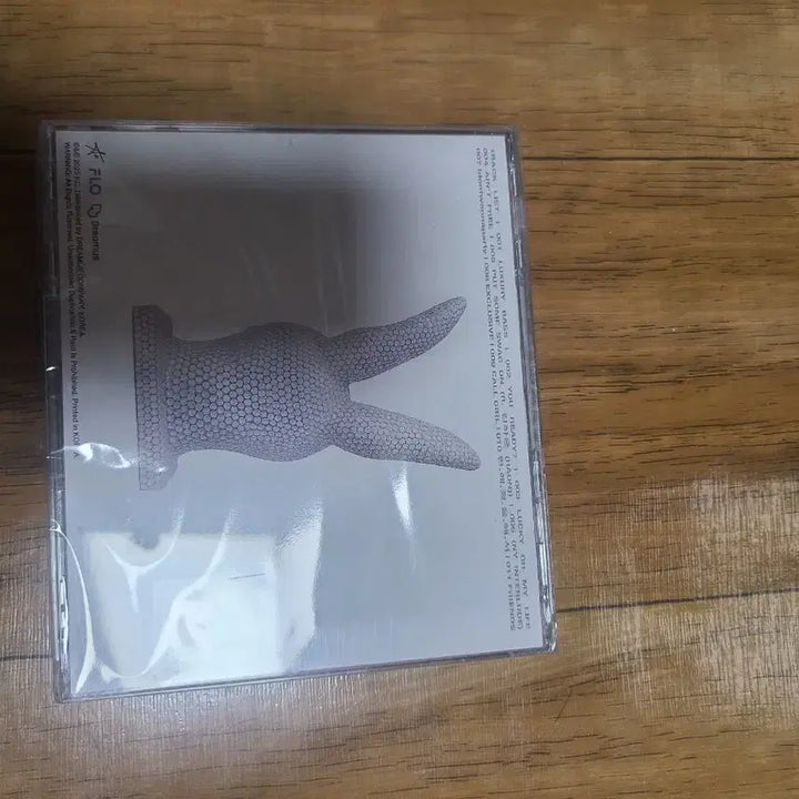 [BUNJANG] Now I'm Young LUXURY TAPE Sealed / 나우아임영 앨범 LUXURY TAPE (미개봉) 나우아임영 럭셔리 테이프