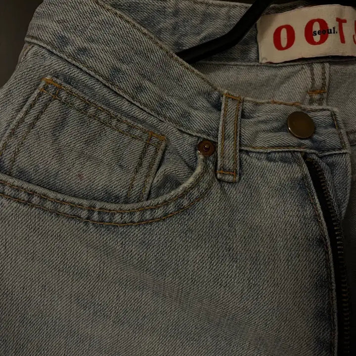 [BUNJANG] OOTJ Light Wash Denim Jeans - Size S / OOTJ 연청 데님 S (봄여름가을용)