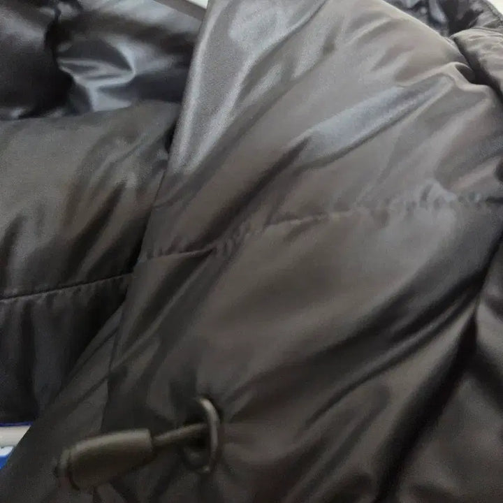 [BUNJANG] Feathered Friends Helios Hoodie Black (L) / 페더드프렌즈 헬리오스 후드 블랙 L -> XL 교환 또는 판매합니다.