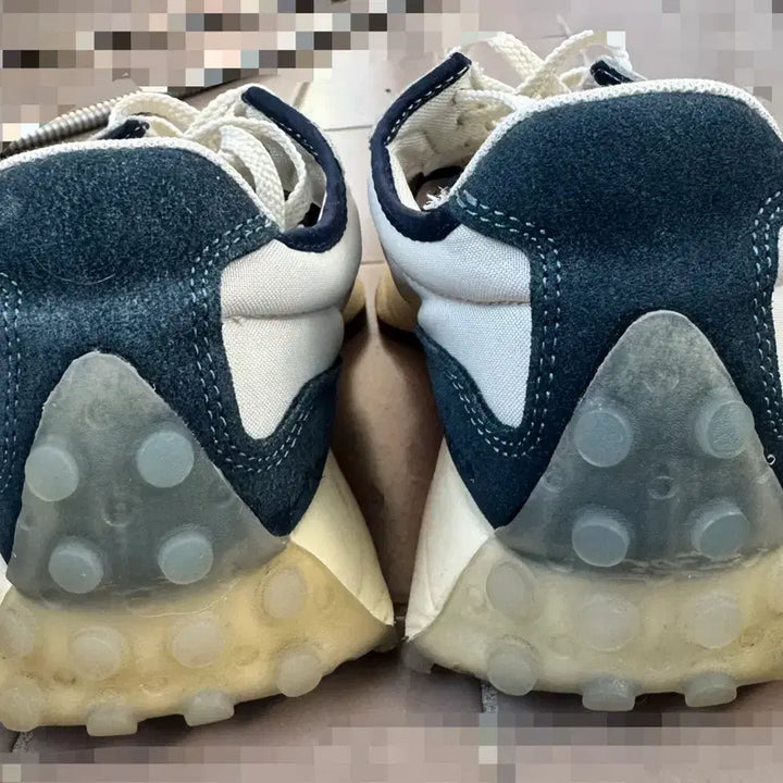 [BUNJANG] New Balance White Gray Sneakers / 뉴발란스 화이트 그레이 스니커츠