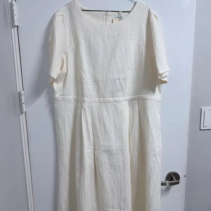 [BUNJANG] Gongu Woman White Long Short-Sleeve Dress (Plus Size, Maternity Wear) / 공구우먼 화이트 롱 반팔 원피스 빅사이즈 임부복