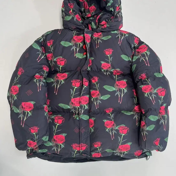 [BUNJANG] TOH Black Rose Pattern Hooded Padded Jumper / [정품]TOH 블랙 장미 패턴 후드 패딩 점퍼