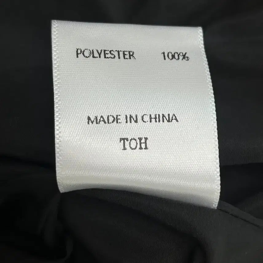 [BUNJANG] TOH Black Rose Pattern Hooded Padded Jumper / [정품]TOH 블랙 장미 패턴 후드 패딩 점퍼