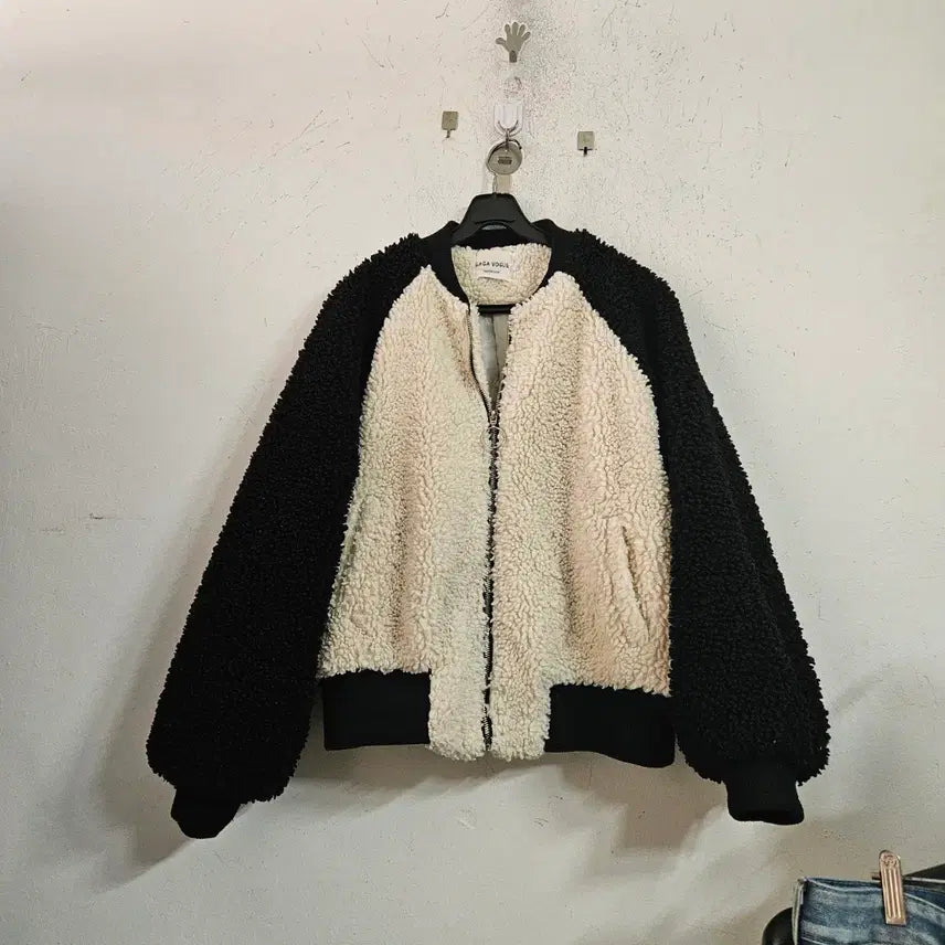 [BUNJANG] SAGA VOGUE Fleece Jacket / SAGA VOGUE 뽀글이 양털 배색 자켓