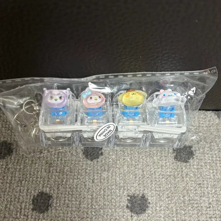 [BUNJANG] Sanrio LED Light Keyring Keycap / *새상품)산리오키캡4구 LED불빛키링 키캡키링