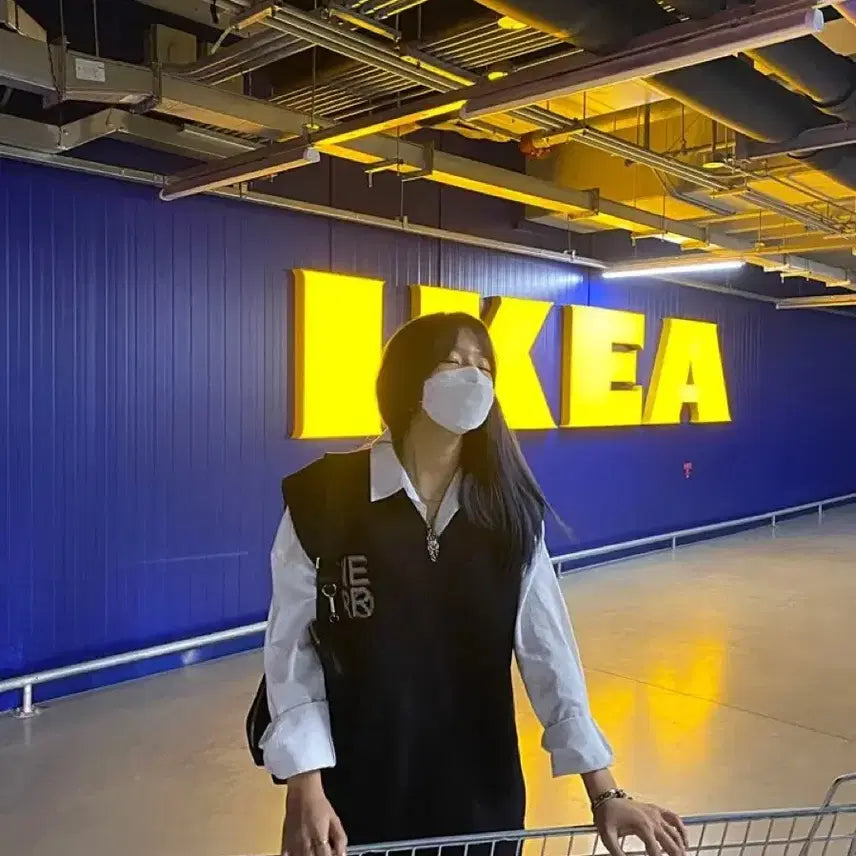 [BUNJANG] Black Lettering Knit Vest / 블랙 레터링 니트 조끼 (새상품)