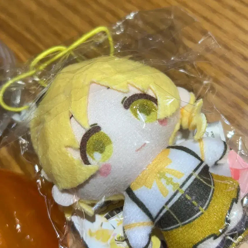 [BUNJANG] Madoka Magica Tomoe Mami Gacha Keyring / 마법소녀마도카마기카 토모에 마미 가챠키링