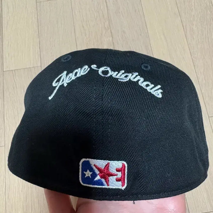 [BUNJANG] AEAE Angel Symbol Cap / (가격내림)aeae 에이이에이이 엔젤 모자 볼캡 심볼캡 야구모자뉴욕양키스