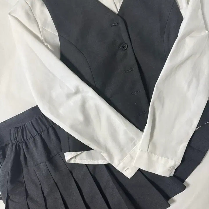 [BUNJANG] Freddy Look Skirt Shirt Vest Set / 프레디룩 스커트 셔츠 조끼 세트