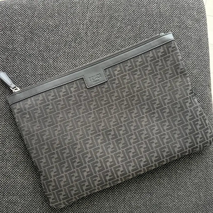 [BUNJANG] Fendi FF Logo Clutch Bag Black / 펜디 FF 로고 클러치백 블랙