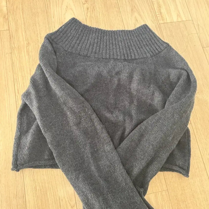 [BUNJANG] Bell Off Shoulder Knit / 바이무드  Bell Off Shoulder Knit