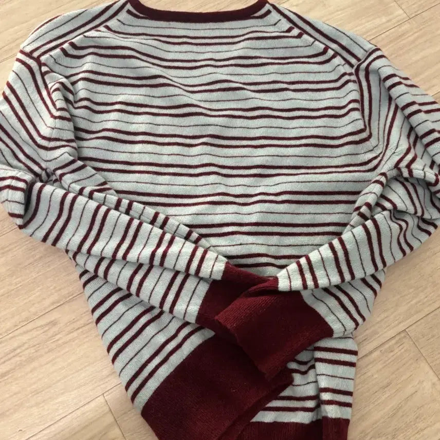 [BUNJANG] Dolce Cashmere Stripe V-Neck / Che-seoul [Cashmere] Dolce Stripe V-Neck