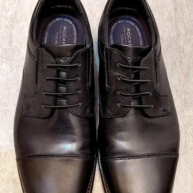[SOLD OUT] 락포트 정장 구두 (토탈모션 털핀 캡토 Black)