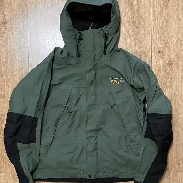 [BUNJANG] Mountain Hardwear Softshell Jacket / 귝내 유일 90s Made USA 마운틴하드웨어 소프트쉘 자켓 고프코어
