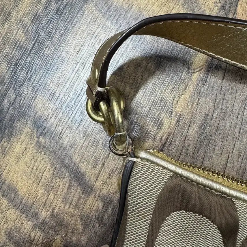 [BUNJANG] Coach Signature Shoulder Bag / 코치 시그니쳐 숄더백