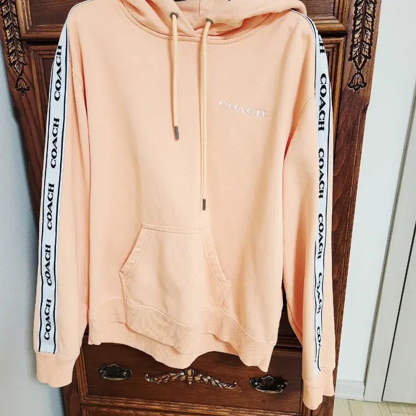 [SOLD OUT] 코치 COACH 테이핑 후드티 맨투맨 정품 21년제품 피치오렌지 xs