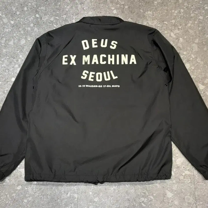 [BUNJANG] Deus Ex Machina Seoul Coach Jacket XL / 데우스 엑스마키나 서울 코치자켓 (XL)