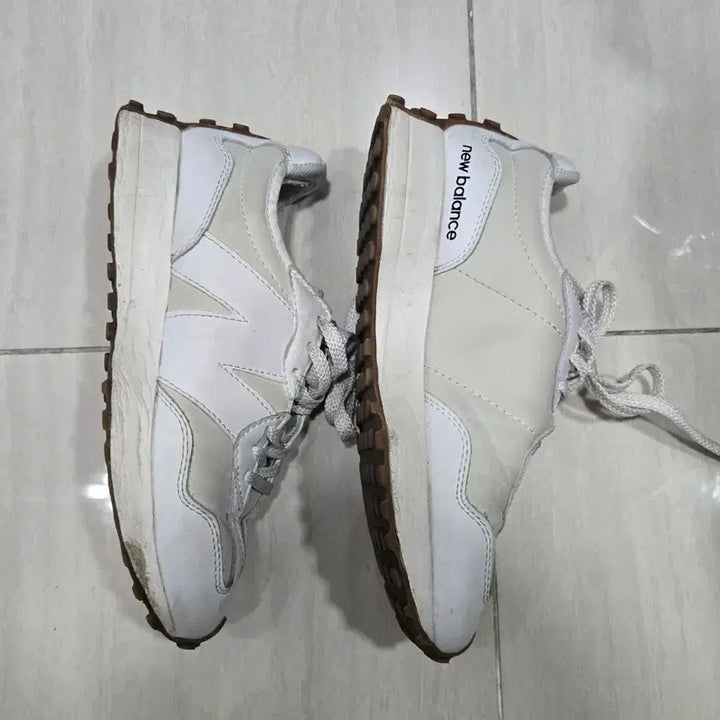 [BUNJANG] New Balance Moonbeam Leather White 240 / 뉴발란스 문빔 가죽 화이트 240