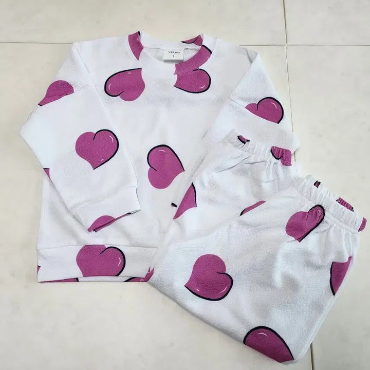 [BUNJANG] Heart 7 Top and Bottom Set / 하트 상하복 7호 (새상품인데 미세얼룩있음)