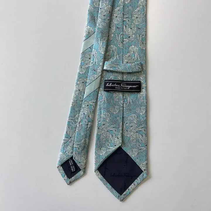 [BUNJANG] Ferragamo Necktie 8.2cm / 페레가모(Ferragamo) 명품 정품 넥타이 8.2cm