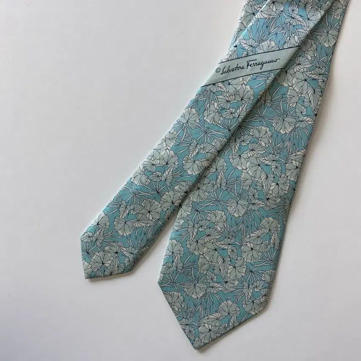 [BUNJANG] Ferragamo Necktie 8.2cm / 페레가모(Ferragamo) 명품 정품 넥타이 8.2cm