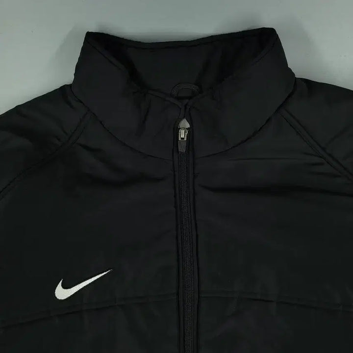 [BUNJANG] Nike 90s Black White Swoosh Logo Padded Jacket / 나이키 90s 블랙 화이트 스우시 로고 레글런 폴리필 패딩 점퍼 2XL