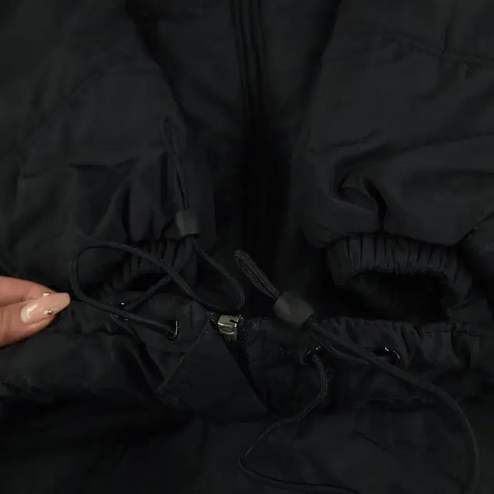 [BUNJANG] Nike 90s Black White Swoosh Logo Padded Jacket / 나이키 90s 블랙 화이트 스우시 로고 레글런 폴리필 패딩 점퍼 2XL